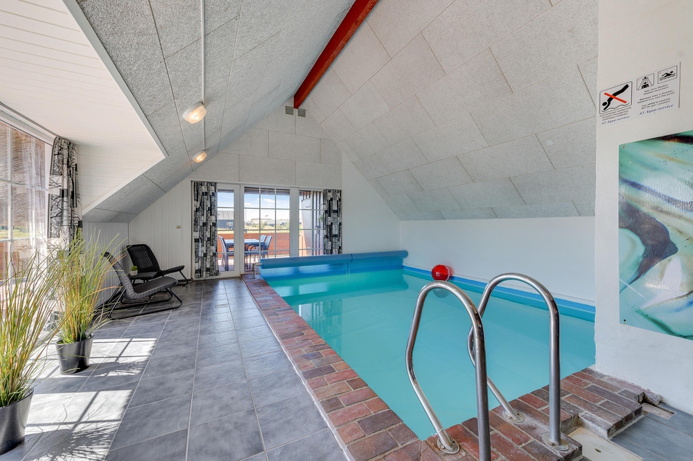 Großes Ferienhaus für 10 Personen und mit Swimmingpool